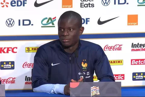 "من يدري".. كانتي يلمح للعودة إلى الدوري الفرنسي